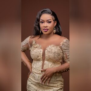 oyemisi, online dating profile photo