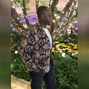 sonnyu19, online dating profile photo