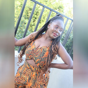 shaniawe, online dating profile photo