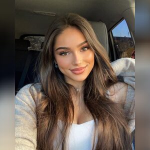 emily341, online dating profile photo