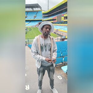 nkomobel, online dating profile photo