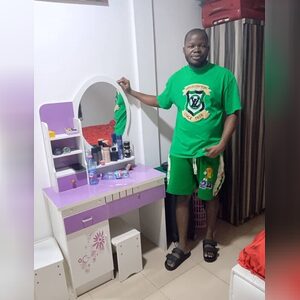 larryedo, online dating profile photo