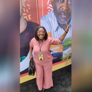 paulaola, online dating profile photo