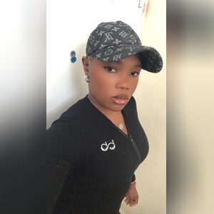 tilay, online dating profile photo