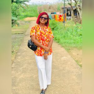 juliet02, online dating profile photo