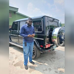 s2, online dating profile photo