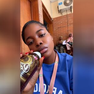 estherbak, online dating profile photo