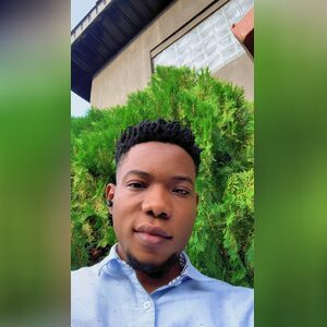 huncho35_, online dating profile photo