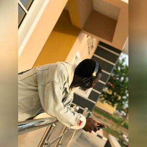 horlaler, online dating profile photo