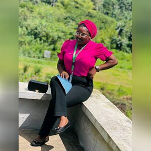 abusaria, online dating profile photo