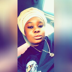 lubcy, online dating profile photo