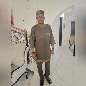 adeuzzi, online dating profile photo