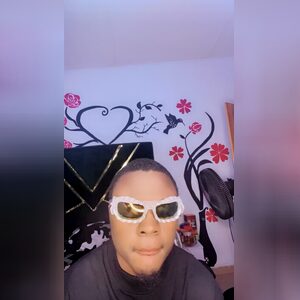 ayomatth, online dating profile photo