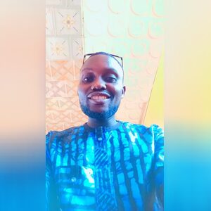 mayowaop, online dating profile photo