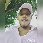 akpanuse, online dating photo