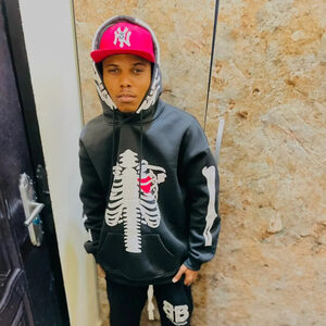 victor77, online dating profile photo