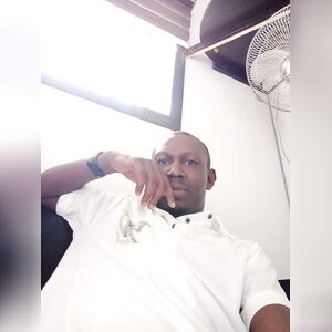 addictio, online dating profile photo