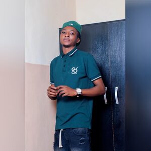 mohmoh, online dating profile photo