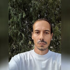 marius, online dating profile photo