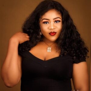 kikitvan, online dating profile photo