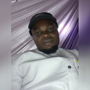 lewiseak, online dating profile photo