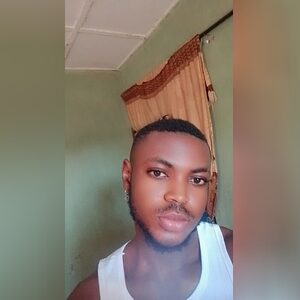 biinissah, online dating profile photo