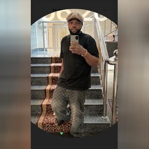 sarwuant, online dating profile photo