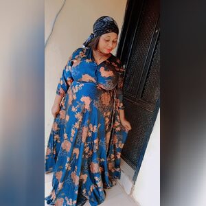 annierob, online dating profile photo