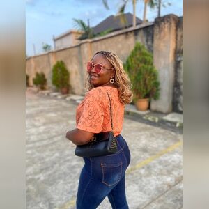 brightus, online dating profile photo