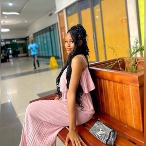 chidmma, online dating profile photo