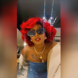 m.i.a, online dating profile photo