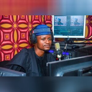 oluakan, online dating profile photo