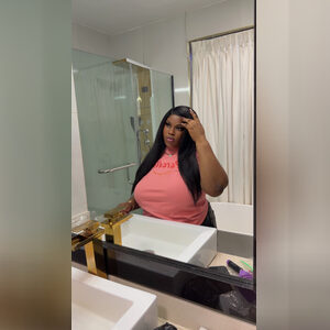 diviweyi, online dating profile photo