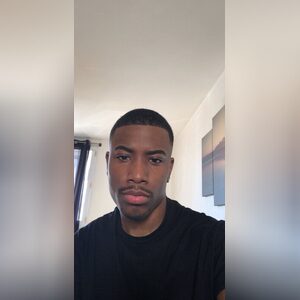 lee_, online dating profile photo