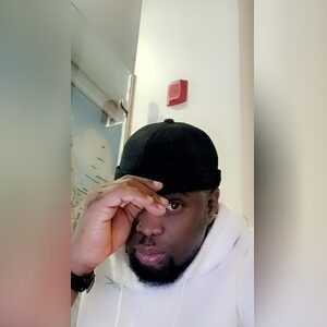 stank, online dating profile photo