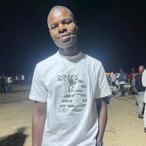 awajimel, online dating profile photo