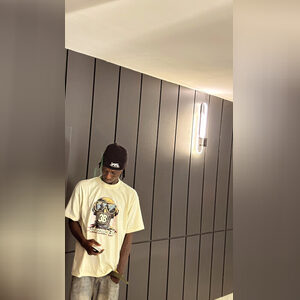 favourese, online dating profile photo