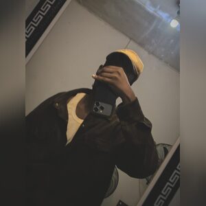 mlil, online dating profile photo