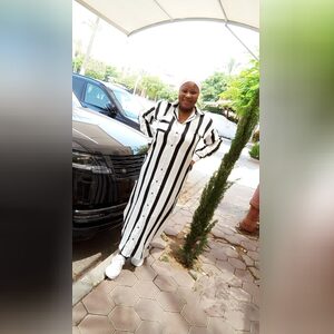 tabibat, online dating profile photo