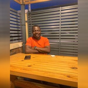 aliyubus, online dating profile photo