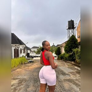 vinaly, online dating profile photo