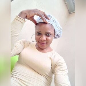 oomonla, online dating profile photo