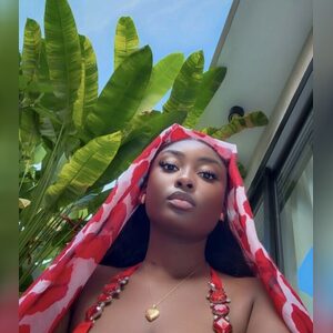 ivana, online dating profile photo