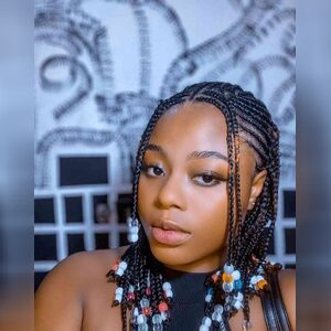 keria, online dating profile photo