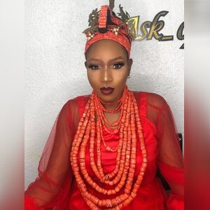 eloghosa19, online dating profile photo