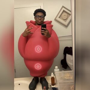 hunchohu, online dating profile photo