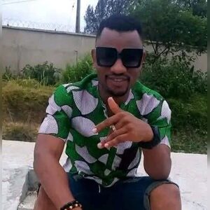 eyoisaac, online dating profile photo