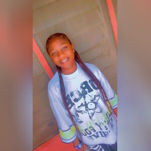 omolomow, online dating profile photo