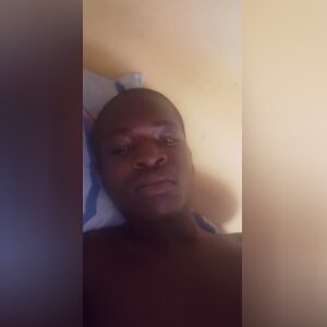 roi, online dating profile photo