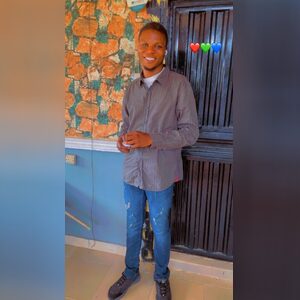 alowonle22, online dating profile photo